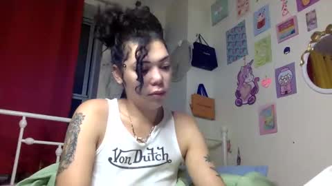 Snapshot of honeyruby chatting on 10-02-25, 10:00 Ruby Sparks online show from 10-02-25, 10:00