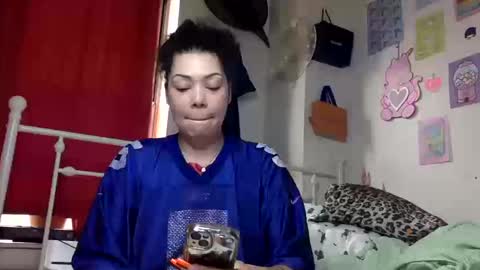 Snapshot of honeyruby chatting on 10-14-25, 01:45 Ruby Sparks online show from 10-14-25, 01:45