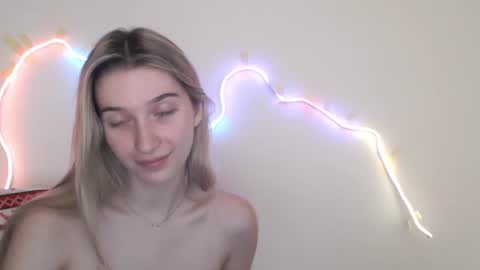 honeyveil online show from 06-18-26, 12:09