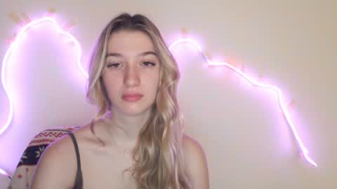 honeyveil online show from 06-27-26, 11:15