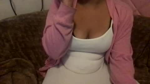 honeyyy89 online show from 08-04-26, 08:55