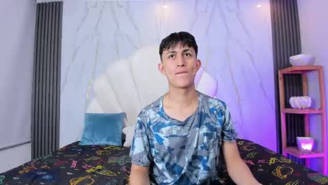 hoot_booys_ online show from 04-29-26, 04:38