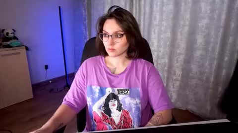 Karina online show from 10-20-25, 03:40
