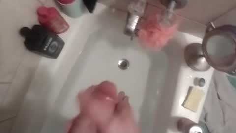 Snapshot of hopeless_believer chatting on 09-19-25, 01:40 hopeless_believer online show from 09-19-25, 01:40