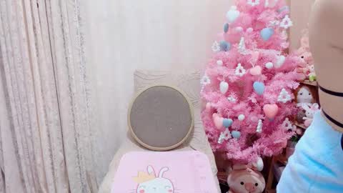 Snapshot of horinatori chatting on 12-20-25, 01:23 Rina online show from 12-20-25, 01:23