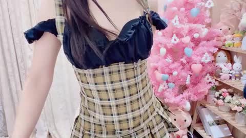 Snapshot of horinatori chatting on 12-21-25, 01:35 Rina online show from 12-21-25, 01:35