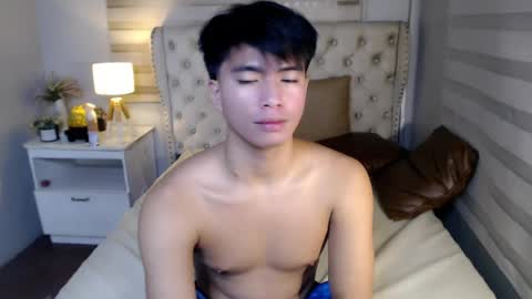 Snapshot of horny_jamesxx chatting on 07-11-26, 06:05 cum boy james online show from 07-11-26, 06:05
