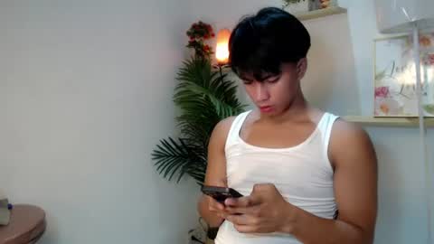 Snapshot of horny_jamesxx chatting on 07-20-26, 04:53 cum boy james online show from 07-20-26, 04:53