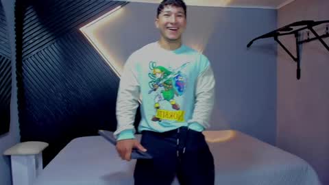 horny_nick18 online show from 04-06-26, 01:34