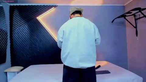 horny_nick18 online show from 06-24-26, 11:42