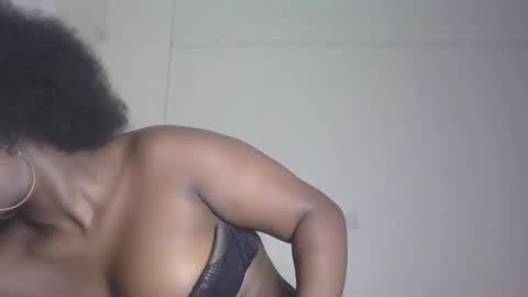Lucy online show from 04-05-26, 02:47