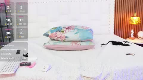 Khloe  online show from 06-21-26, 11:51