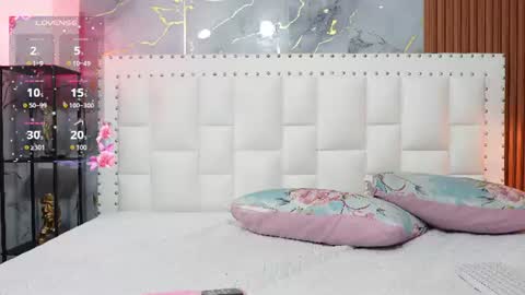 Khloe  online show from 07-12-26, 11:45