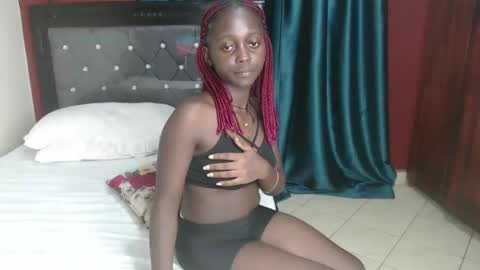 Snapshot of hornybella4 chatting on 02-09-25, 07:27 Bella online show from 02-09-25, 07:27