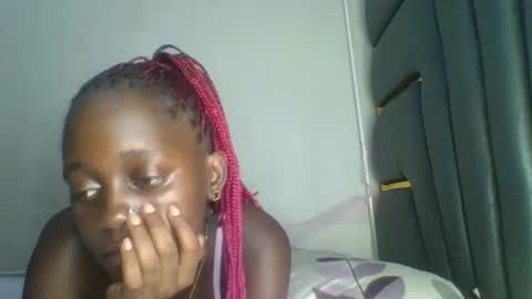 Snapshot of hornybella84 chatting on 02-19-26, 07:26 Bella online show from 02-19-26, 07:26