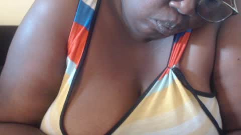 Snapshot of hornybigtitts chatting on 01-14-25, 12:24 monica zain online show from 01-14-25, 12:24