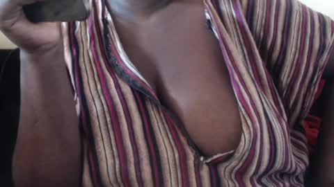 Snapshot of hornybigtitts chatting on 02-07-25, 09:26 monica zain online show from 02-07-25, 09:26