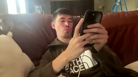 Snapshot of hornyboi2710 chatting on 09-14-25, 04:17 Justin 7 inches online show from 09-14-25, 04:17