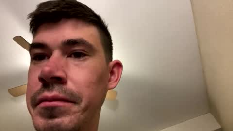 Snapshot of hornyboi2710 chatting on 10-25-25, 03:51 Justin 7 inches online show from 10-25-25, 03:51