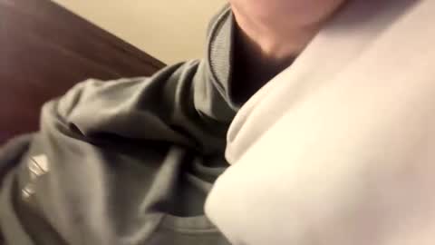 Justin 7 inches online show from 03-29-26, 04:40