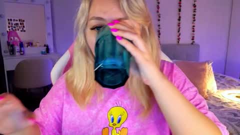 HornyCakee online show from 11-22-25, 02:16