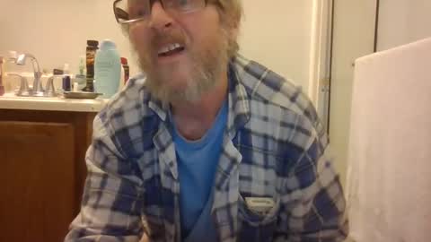 Snapshot of hornyd7711 chatting on 10-29-25, 02:25 hornyd7711 online show from 10-29-25, 02:25