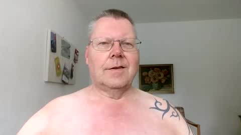 Snapshot of hornydick874303 chatting on 09-14-25, 07:51 Meikelmeier online show from 09-14-25, 07:51