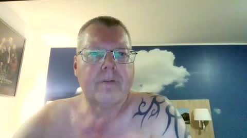 Snapshot of hornydick874303 chatting on 09-23-25, 07:06 Meikelmeier online show from 09-23-25, 07:06