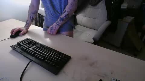 Snapshot of hornyfitboy24 chatting on 05-17-26, 04:21 hornyfitboy24 online show from 05-17-26, 04:21