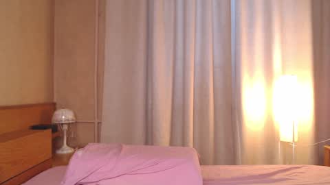 Snapshot of hornylland chatting on 01-14-25, 10:38 Nikki online show from 01-14-25, 10:38