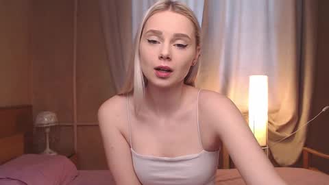 Snapshot of hornylland chatting on 02-23-25, 08:06 Nikki online show from 02-23-25, 08:06