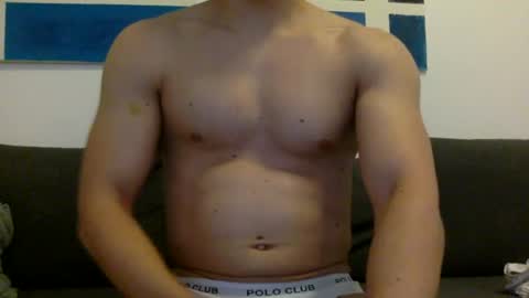 hornyspaniard93 online show from 06-18-26, 11:36