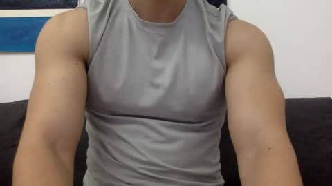 hornyspaniard93 online show from 06-25-26, 12:53