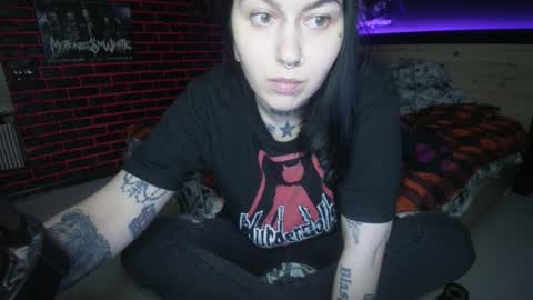 Snapshot of horror_circus chatting on 12-19-25, 08:05 Messalina Horror online show from 12-19-25, 08:05