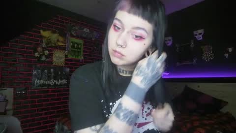 Snapshot of horror_circus chatting on 12-22-25, 10:07 Messalina Horror online show from 12-22-25, 10:07