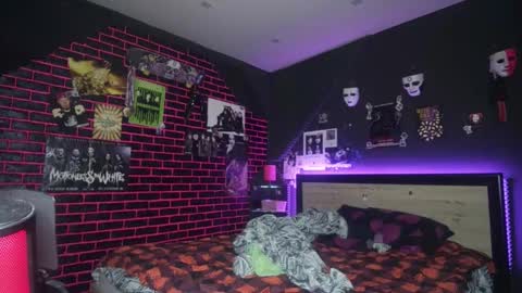 Snapshot of horror_circus chatting on 02-07-26, 01:20 Messalina Horror online show from 02-07-26, 01:20