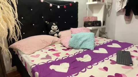 Snapshot of hot2gether69 chatting on 03-05-26, 01:12 hot2gether69 online show from 03-05-26, 01:12