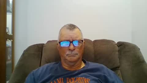 Snapshot of hot4tightholes chatting on 11-10-25, 07:46 hot4tightholes online show from 11-10-25, 07:46