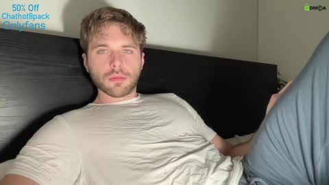 Snapshot of hot8pack01 chatting on 12-11-24, 09:55 Edward aka Wolf online show from 12-11-24, 09:55