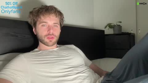 Snapshot of hot8pack01 chatting on 01-31-25, 09:37 Edward aka Wolf online show from 01-31-25, 09:37