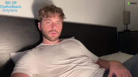 Snapshot of hot8pack01 chatting on 09-10-25, 11:16 Edward aka Wolf online show from 09-10-25, 11:16