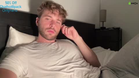 Snapshot of hot8pack01 chatting on 09-17-25, 07:26 Edward aka Wolf online show from 09-17-25, 07:26