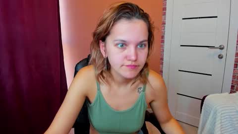 Snapshot of hot___jess chatting on 09-20-25, 03:18 Jessica online show from 09-20-25, 03:18