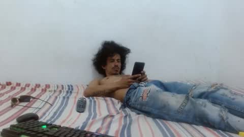 Snapshot of hot_and_complacent chatting on 01-15-25, 11:08 Private open online show from 01-15-25, 11:08