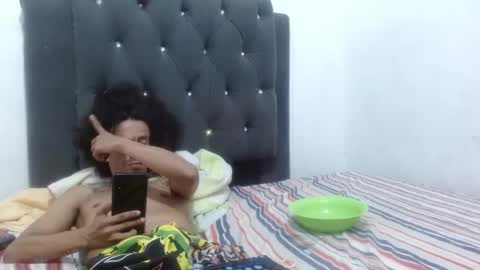 Snapshot of hot_and_complacent chatting on 03-01-25, 11:15 Private open online show from 03-01-25, 11:15