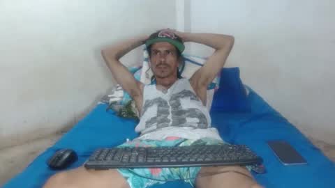 Snapshot of hot_and_complacent chatting on 10-29-25, 11:17 Private open online show from 10-29-25, 11:17