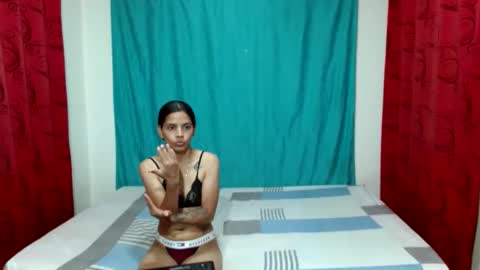 Snapshot of hot_andhornygirls16 chatting on 12-02-24, 08:55 natalia y sara online show from 12-02-24, 08:55