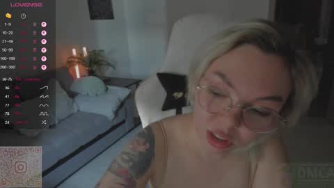 Snapshot of hot_babayaga chatting on 09-13-25, 10:48 online show from 09-13-25, 10:48