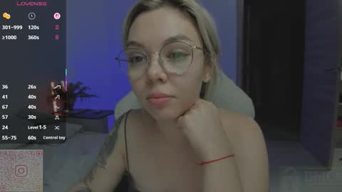 Snapshot of hot_babayaga chatting on 09-20-25, 03:57 online show from 09-20-25, 03:57