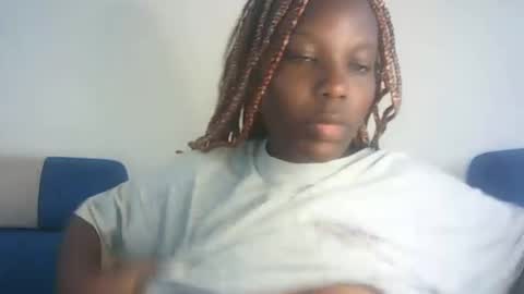 Snapshot of hot_berry2003 chatting on 02-18-25, 09:54 Millie online show from 02-18-25, 09:54